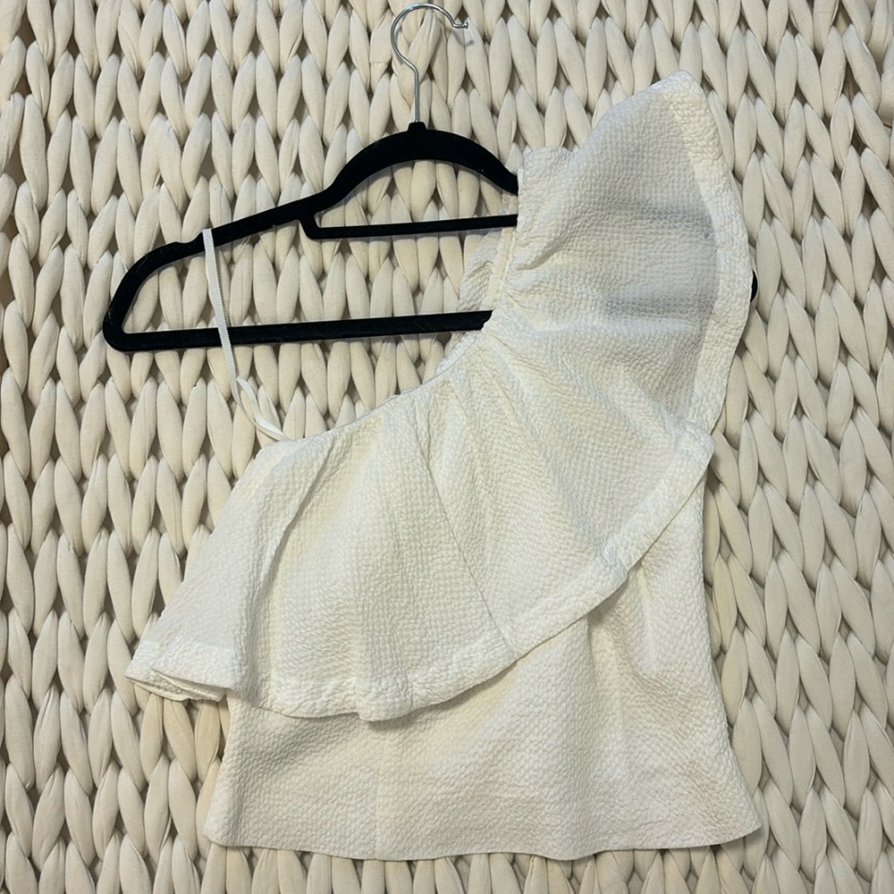 One shoulder Cuynana Ruffle Top